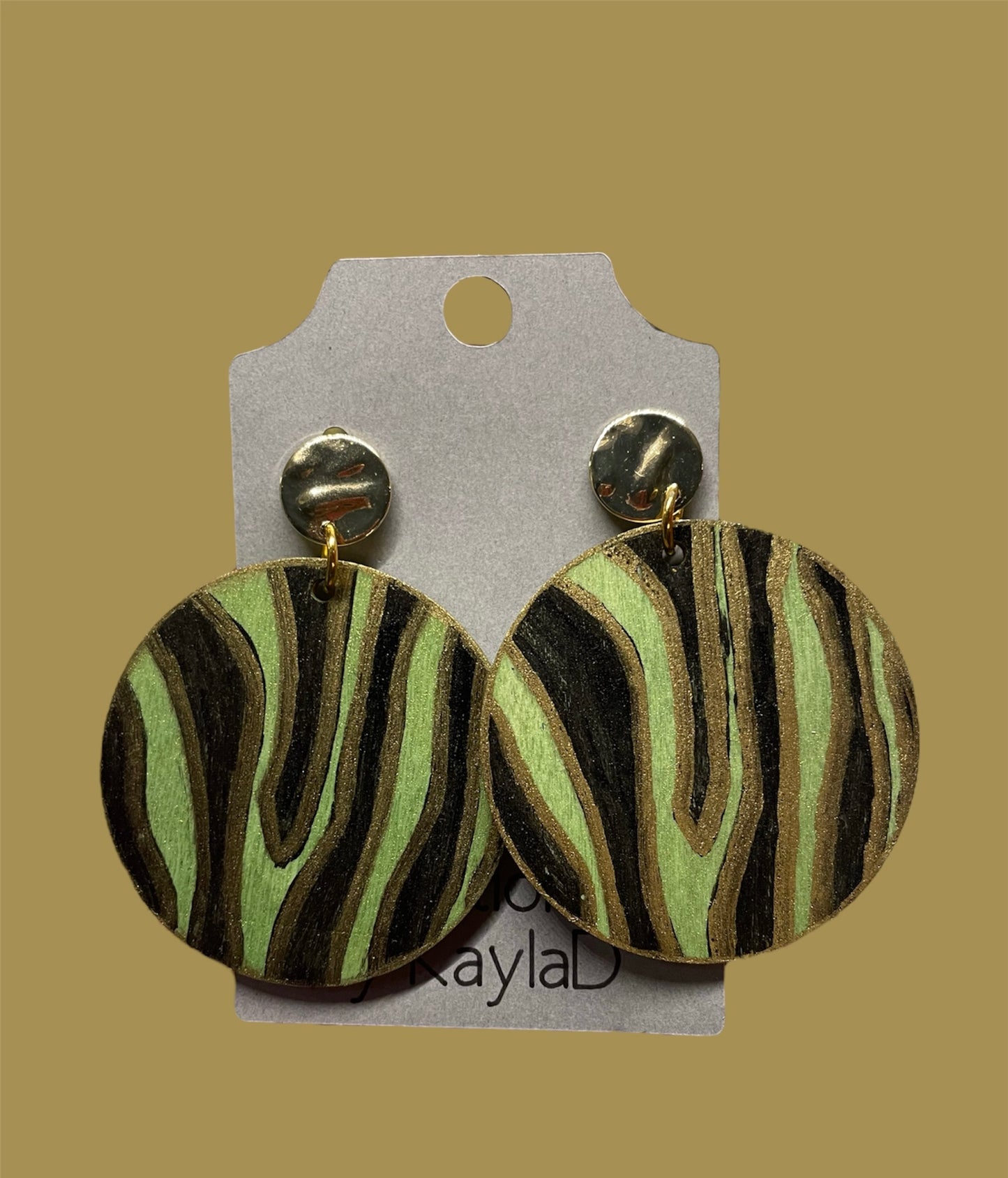 #254 green, gold black circle painted earnings